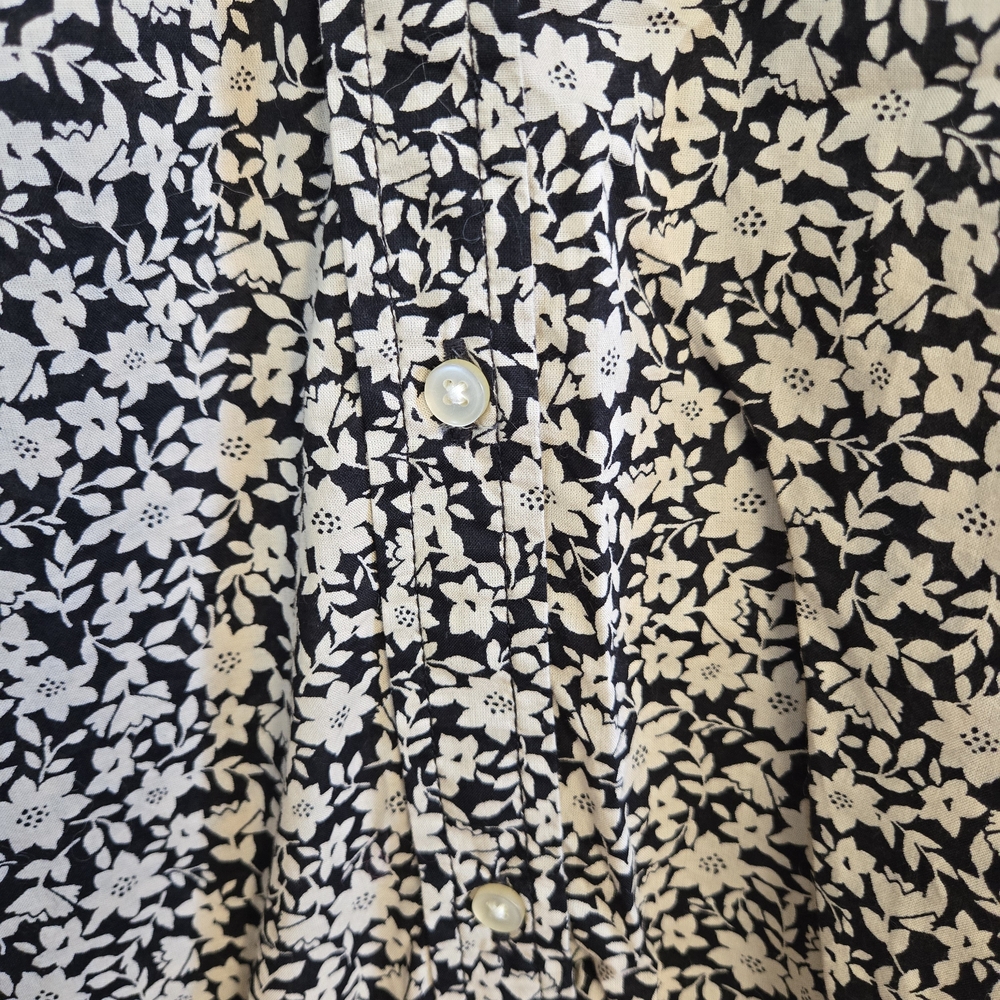 Free Assembly Women's True Black Ditsy Black Tan Floral Button-Front Shirt Large - Picture 3 of 10